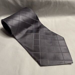 Haggar Gray Checkered Tie